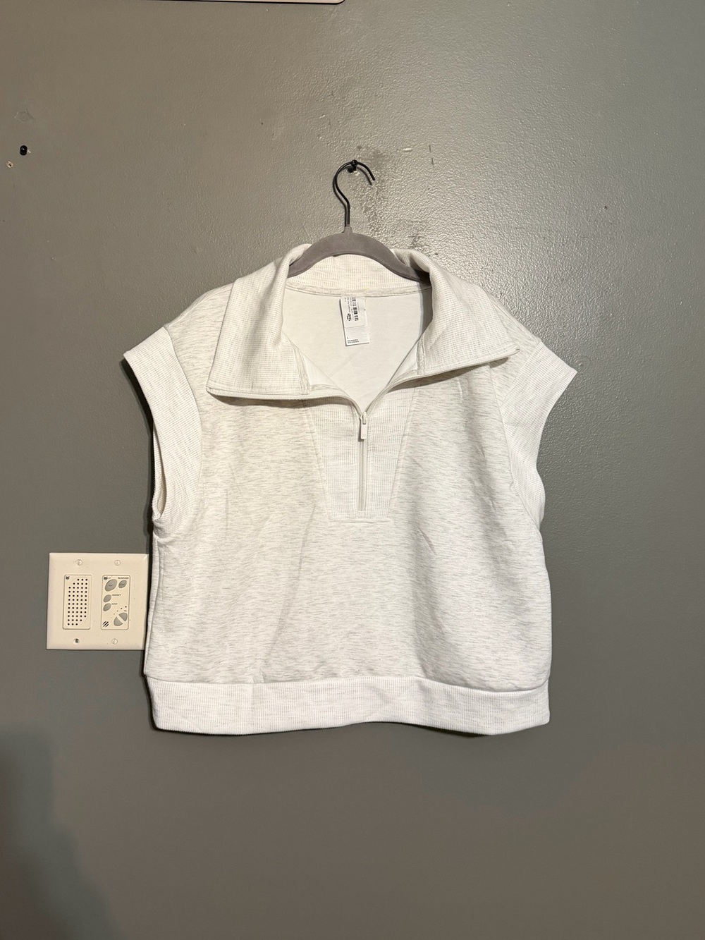 All in Motion Women’s Airy Sleek 1/2 Zip Short Sleeve Pullover Size L Gray NWOT